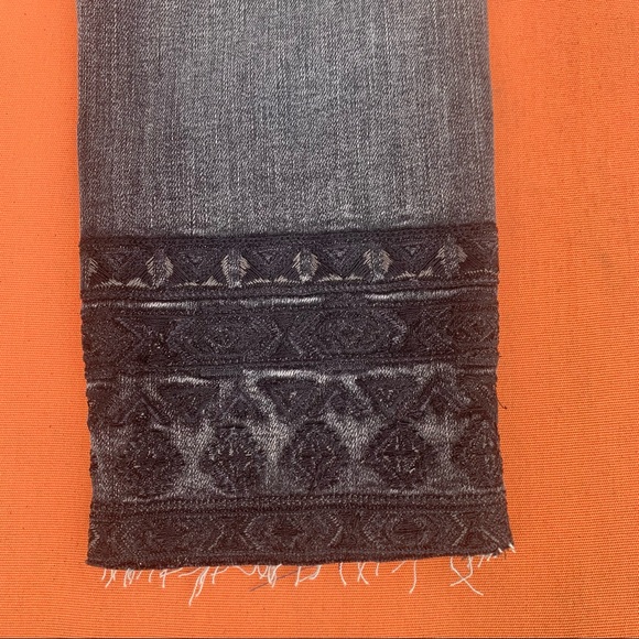 Driftwood Jackie Embroidered Skinny Jeans in Dark Grey — Size 27 - Picture 9 of 10